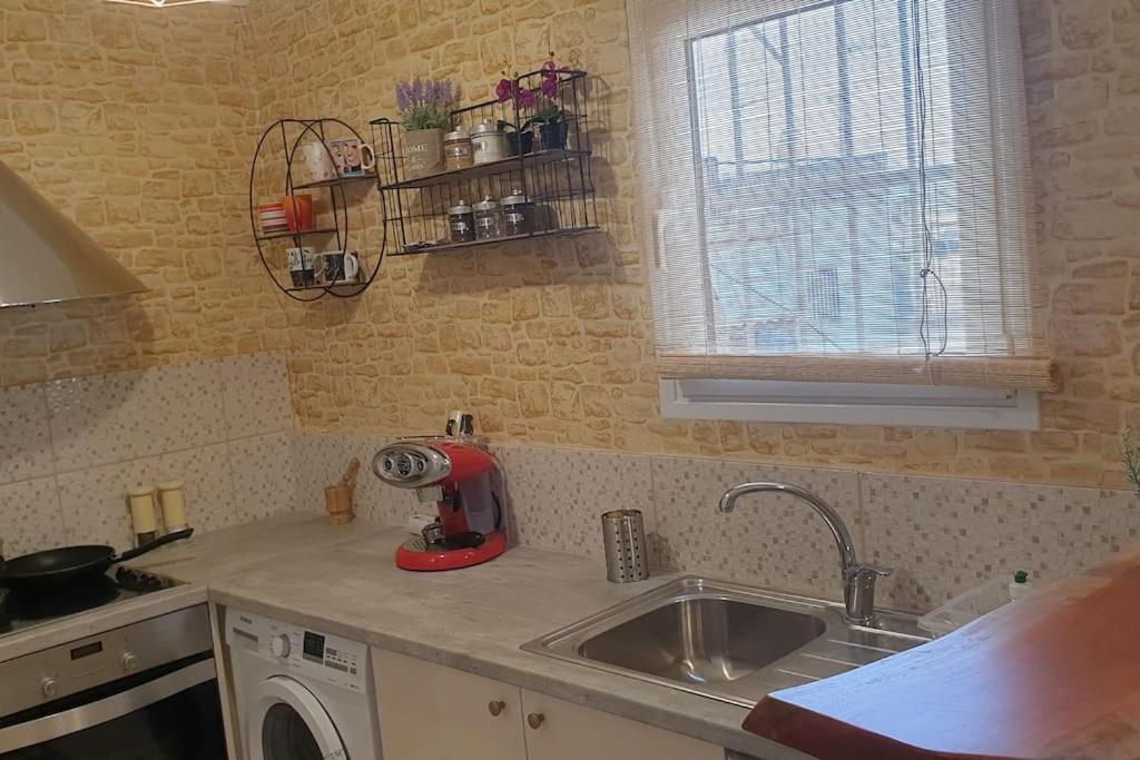 κερκυρασ 27 πεδιον αρεωσ 6οσ οροφοσ με θεα